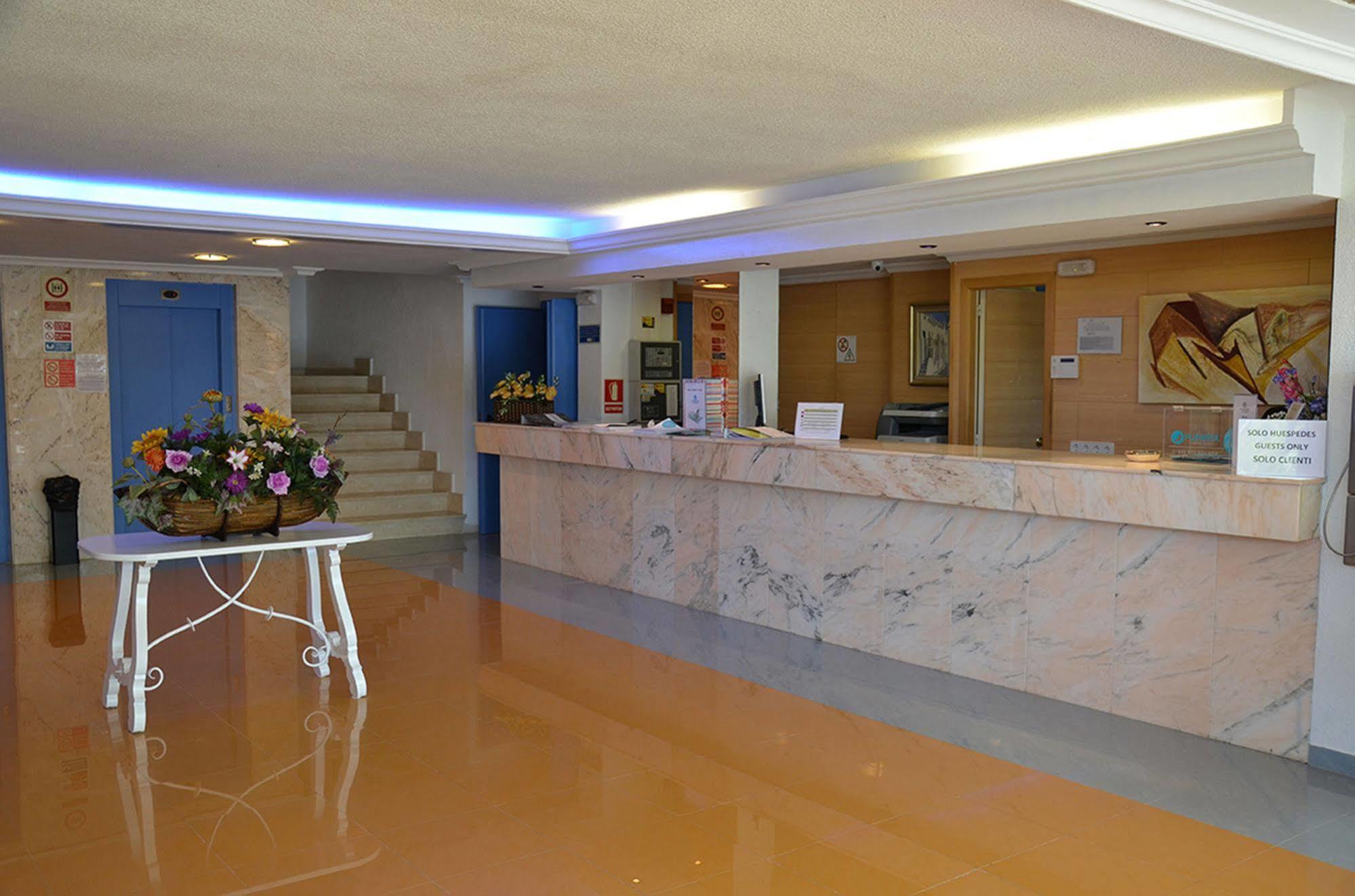 Vibra Monterrey Hotel apartamentowy 2*